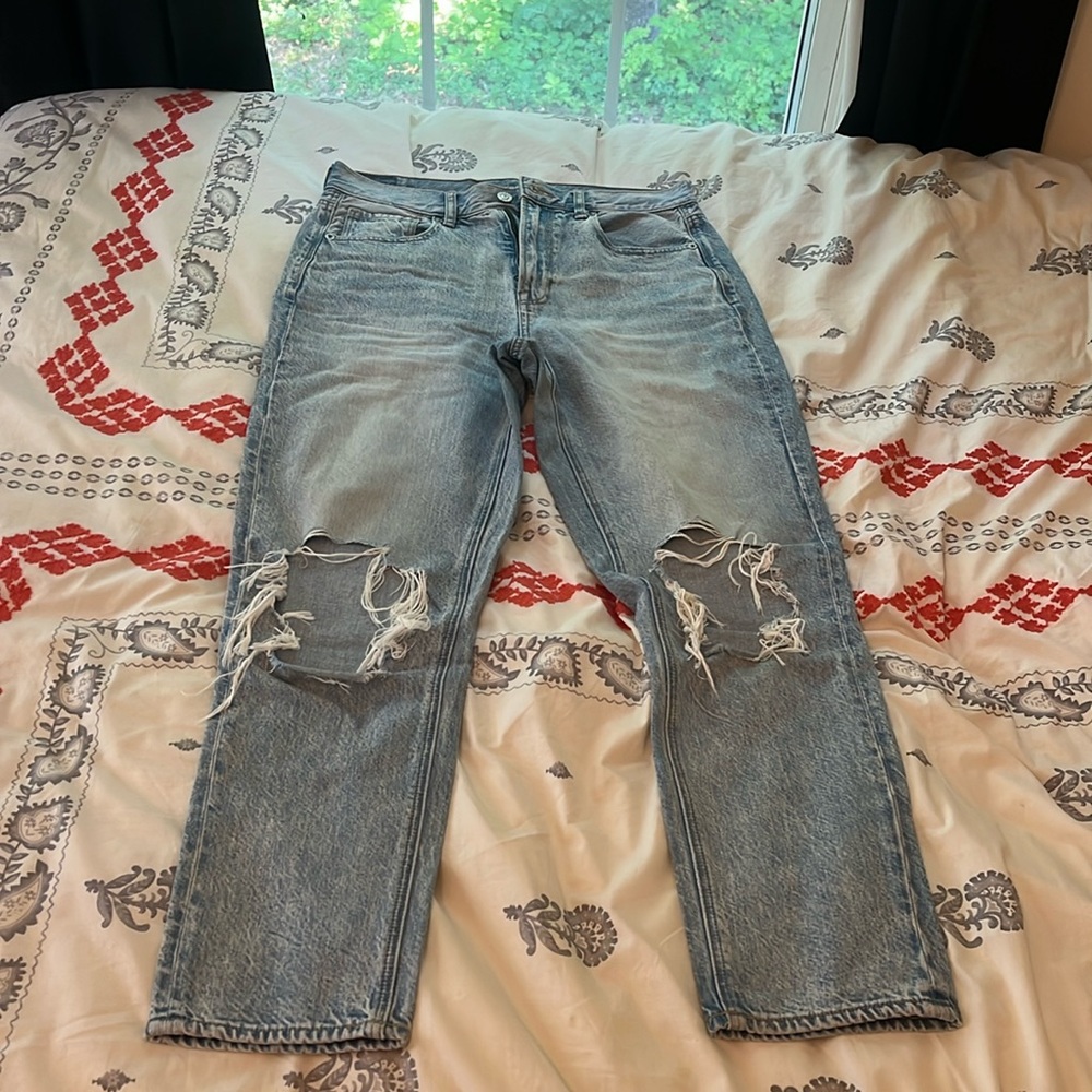 American Eagle Mom Jeans